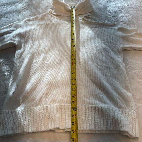 1. STATE Women’s Cream One Shoulder Long Sleeve Turtleneck Sweater Pullover Sz M - Picture 7 of 10